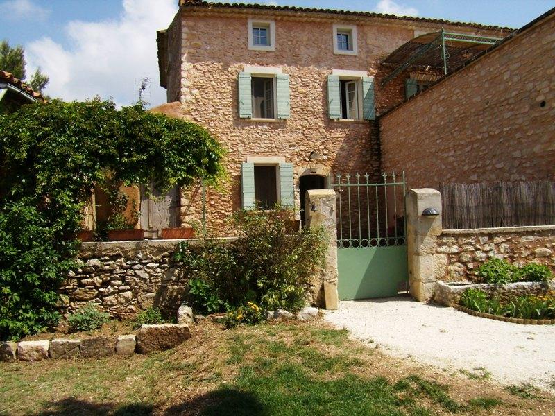 Mas en Provence du XVIIIème siècle avec piscine